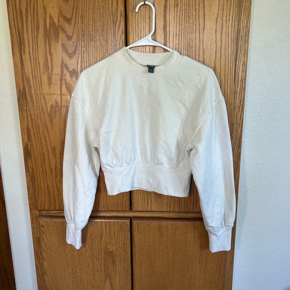 Wild Fable White Boxy Cropped Sweatshirt